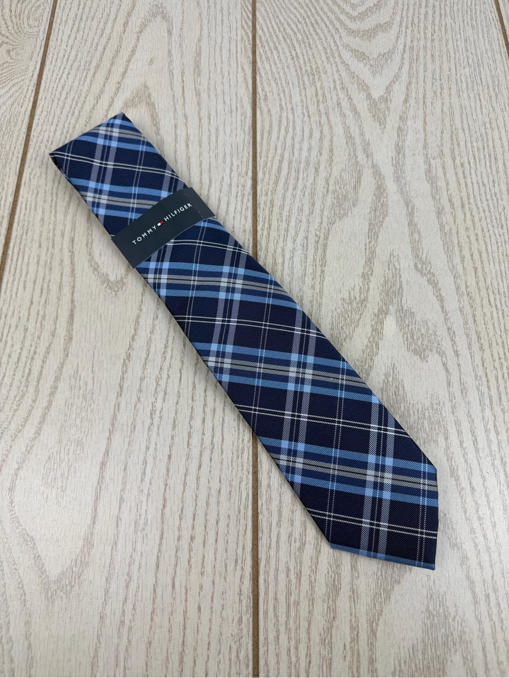 899 Tommy Hilfiger Tie Blue Plaid 424 TL21100146 Silk Poly Blend $69.50